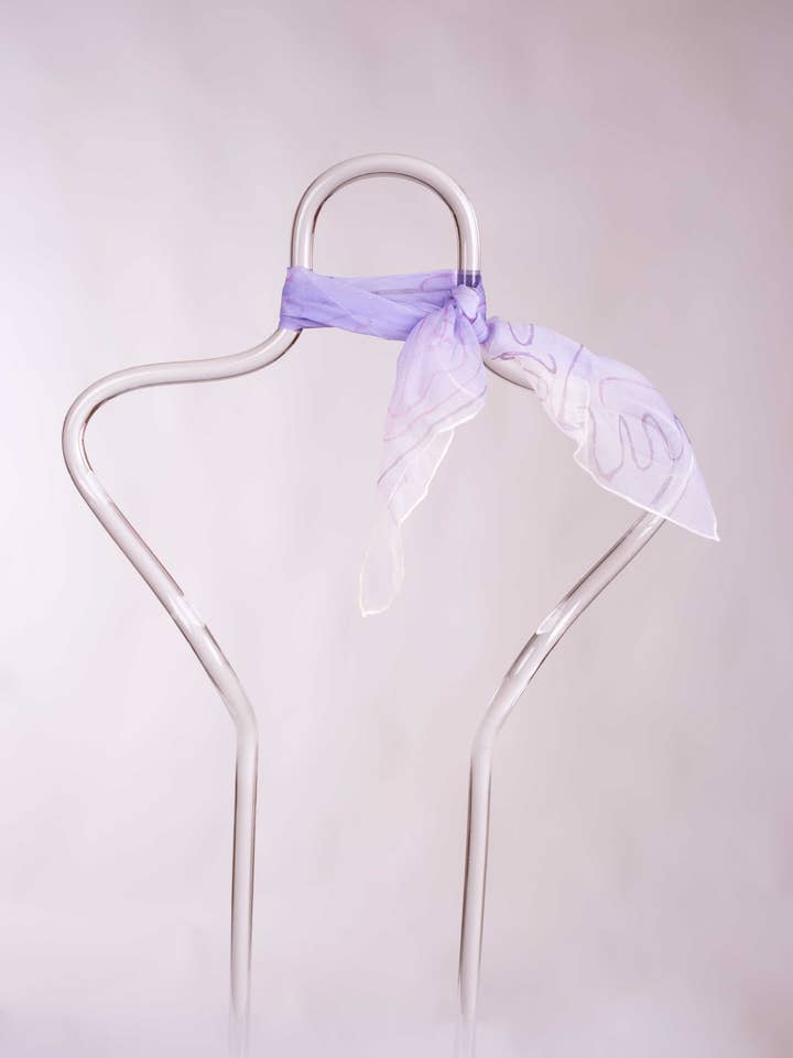 Quadratisches Seidengazetuch, handbemalt, 55×55 cm für den Großhandel von MR Complements