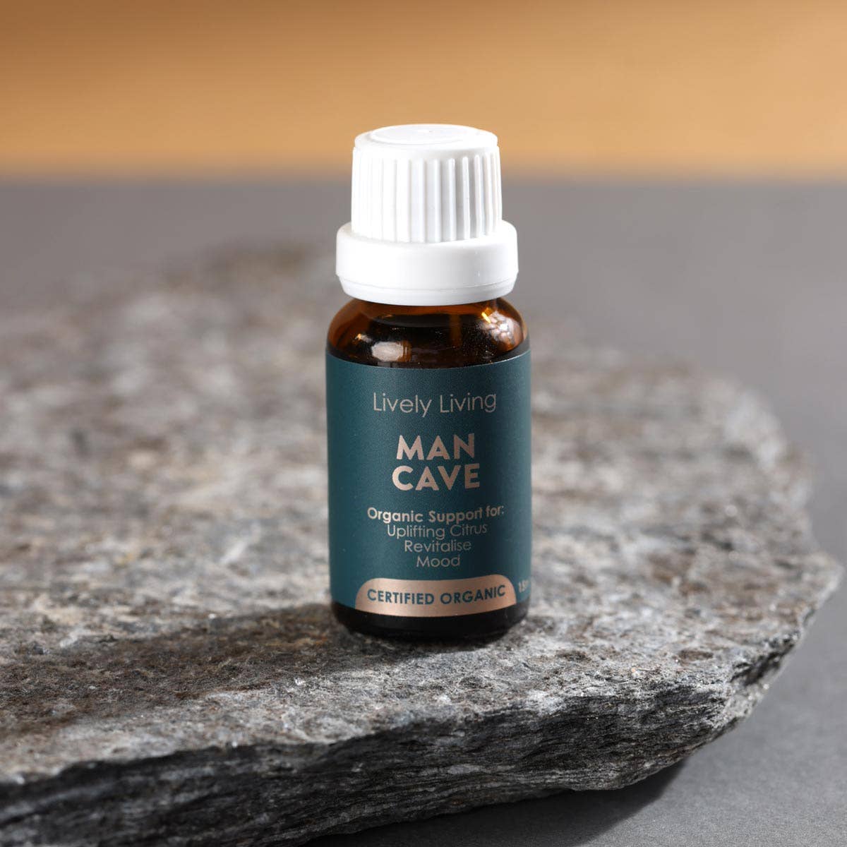 Lively Living – wholesale Essential oil – Man Cave - Certified Organic Essential Oil Blend 15ml1