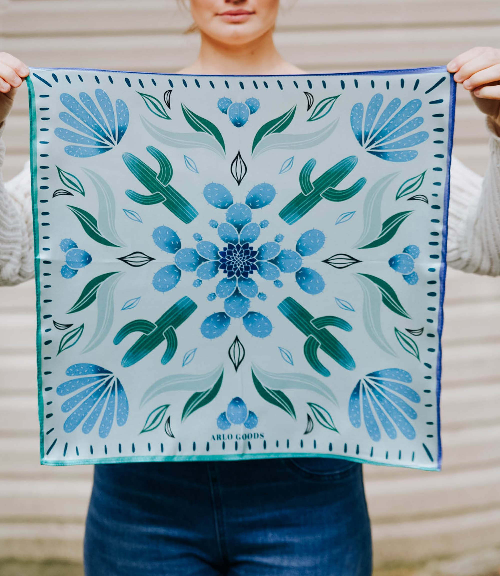 Arlo Goods - Vente Écharpe – femme - Écharpe en soie Symétrie Bleue4