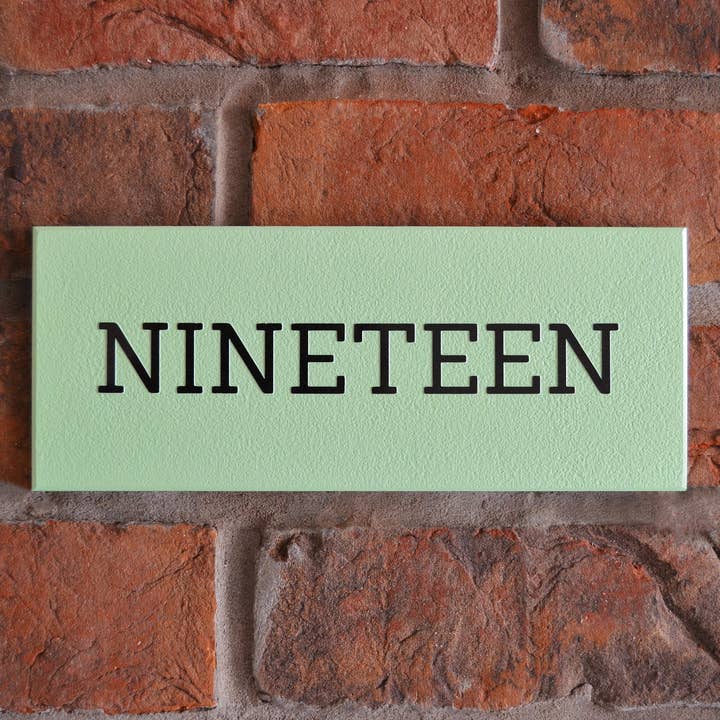 Sinal de casa em granito verde Chartwell, 25,5 x 10cm, 1 linha por atacado de The House nameplate company