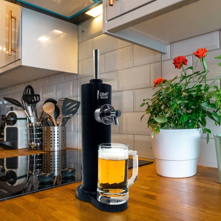 Mad Monkey GmbH - Wholesale Kitchen Appliance - Beer dispenser for cans, with 2 modes1