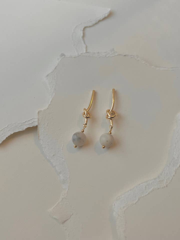 18k Gold Natural Agate Knot Dangle Earrings for wholesale by terracottaandsun