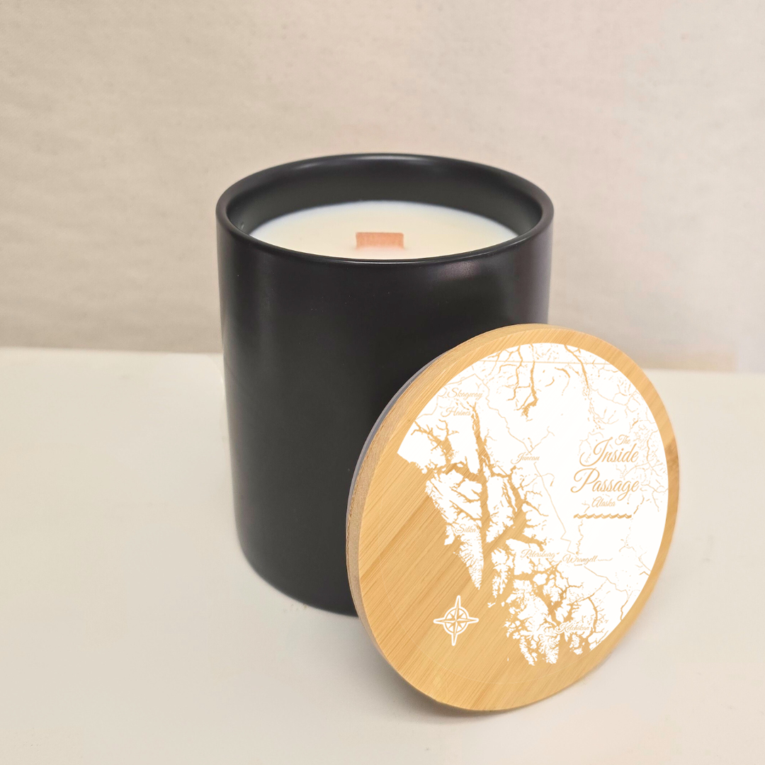 Fire & Pine - Wholesale Pot/gevulde kaars - Drievoudige Gebruik Kaars: Mannenspul met Aangepaste Magnetische Deksel0