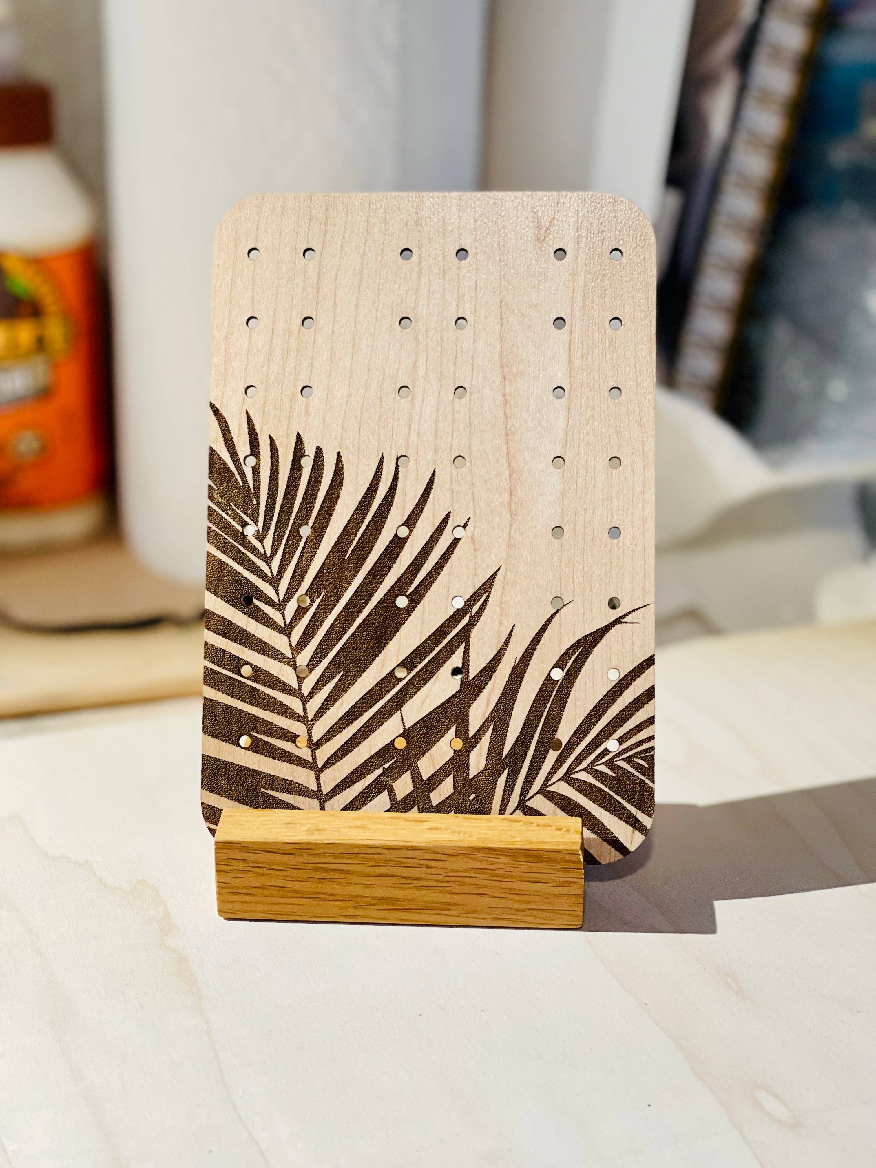 DANESSA - Wholesale Jewelry Stand & Display - Tropical Earring Organizer1