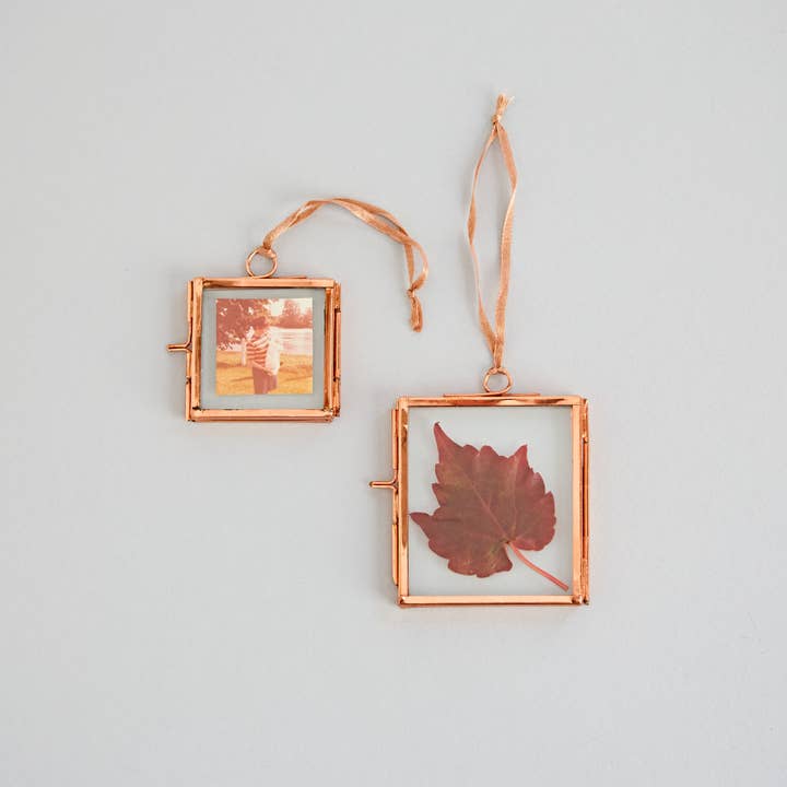 The Paper High Gift Company Limited - Wholesale Picture Frame - Alia Square Glass Hanging Photo Frame - Handmade