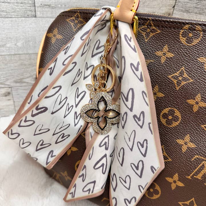 Filigrane Anhänger für Ihre Tasche | Erika Williner Designs für den Großhandel von Erika Williner Designs