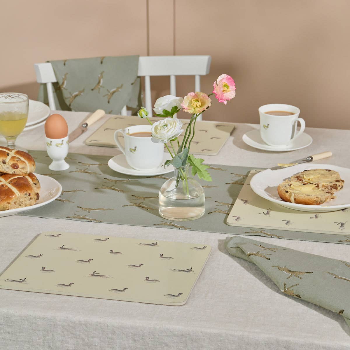 Sophie Allport – wholesale Dinner plate – Bees Stoneware Dinner Plate6