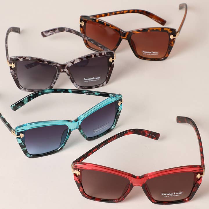 Leopard Design Frame with Thin Legs Sunglasses for wholesale by Fashion City