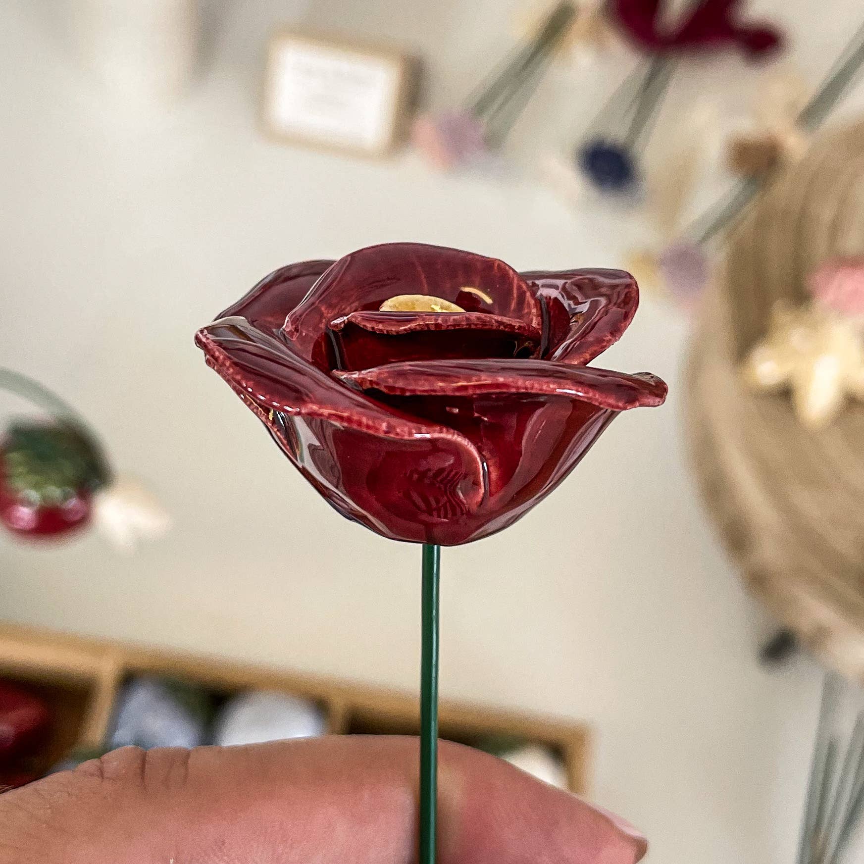 NaturoTheke – Engroshandel Kunstige blomster – Ny Valentinsdag Keramisk Rose2