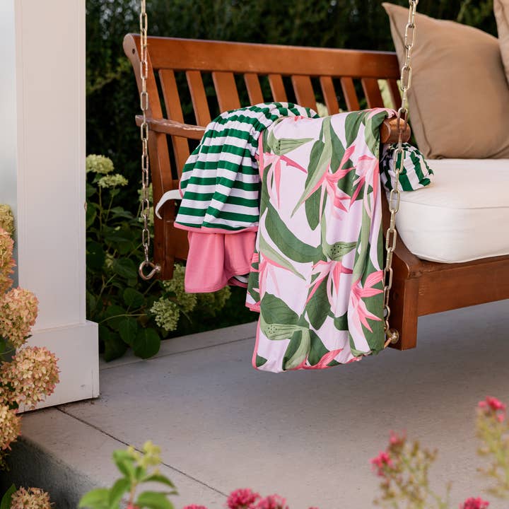 Pipermoon - Wholesale Throw blanket - Bird of Paradise Hug Blanket, Swaddle Blanket, Sand Proof4