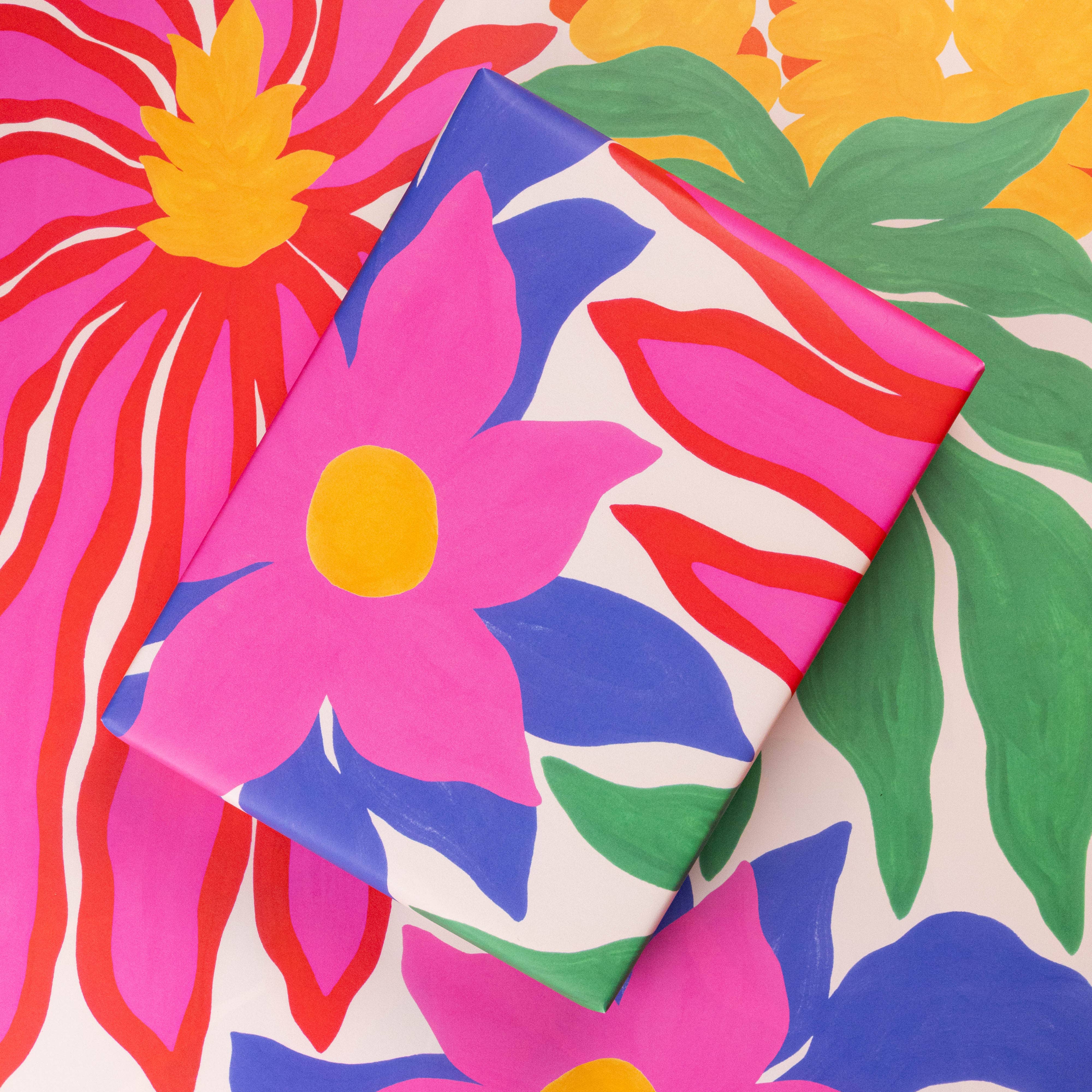 Evermade – wholesale Flat wrap – Bromeliads Gift Wrap by Liv Lee x WWF3