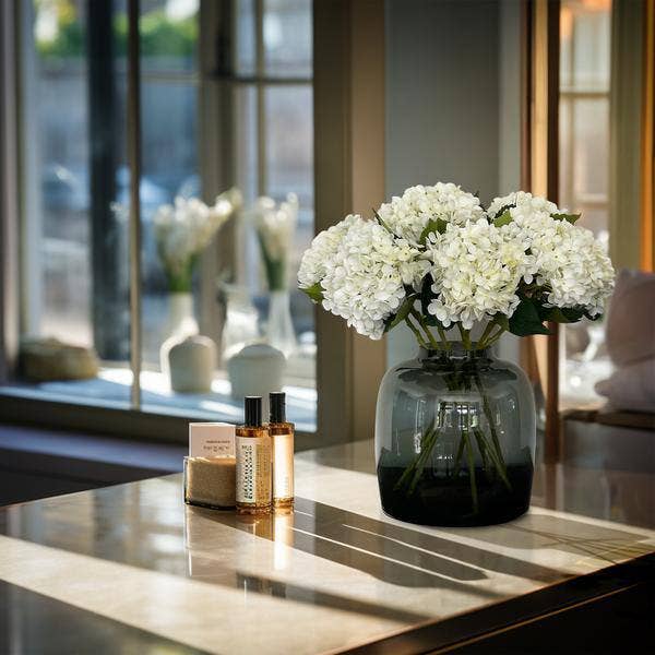 Oasis of Life - Wholesale Artificial Flowers - Artificial Hydrangeas – White – 52 cm – Set of 8 – Realistic Artificial Flowers – Bouquet Decoration – Durable & Low Maintenance2