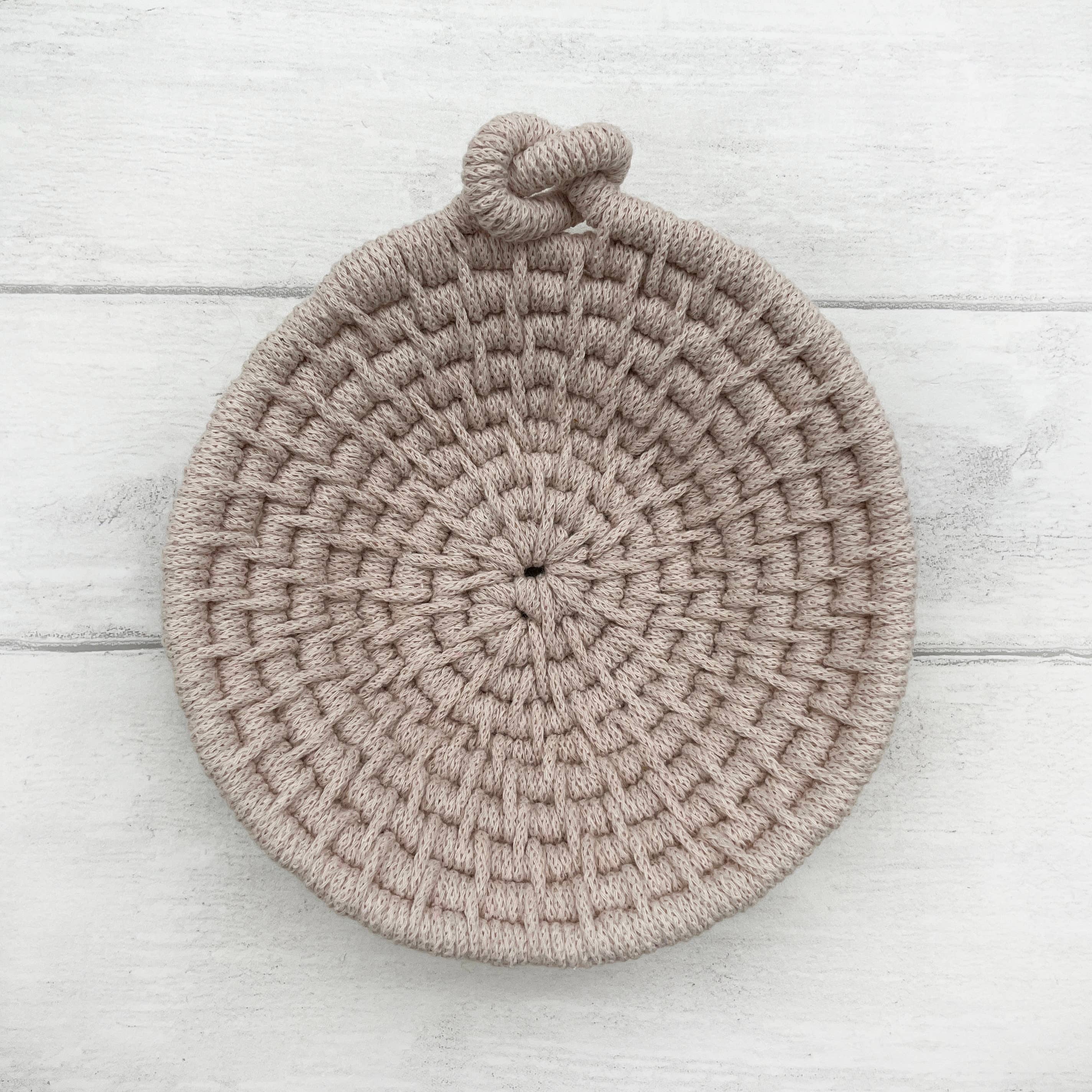 Bergin & Bath – wholesale DIY craft kit – Macrame Kit, Baskets - Nude - Learn to make a set of three 5