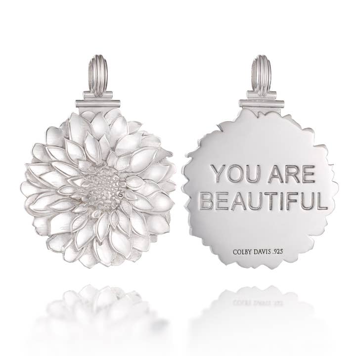 Colgante Colby Davis: Dahlia, plata de ley para venta al por mayor de Colby Davis of Boston