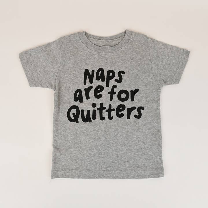 T-shirt pour tout-petits "La sieste, c'est pour les lâcheurs" - Gris chiné pour la vente par Mady & Max