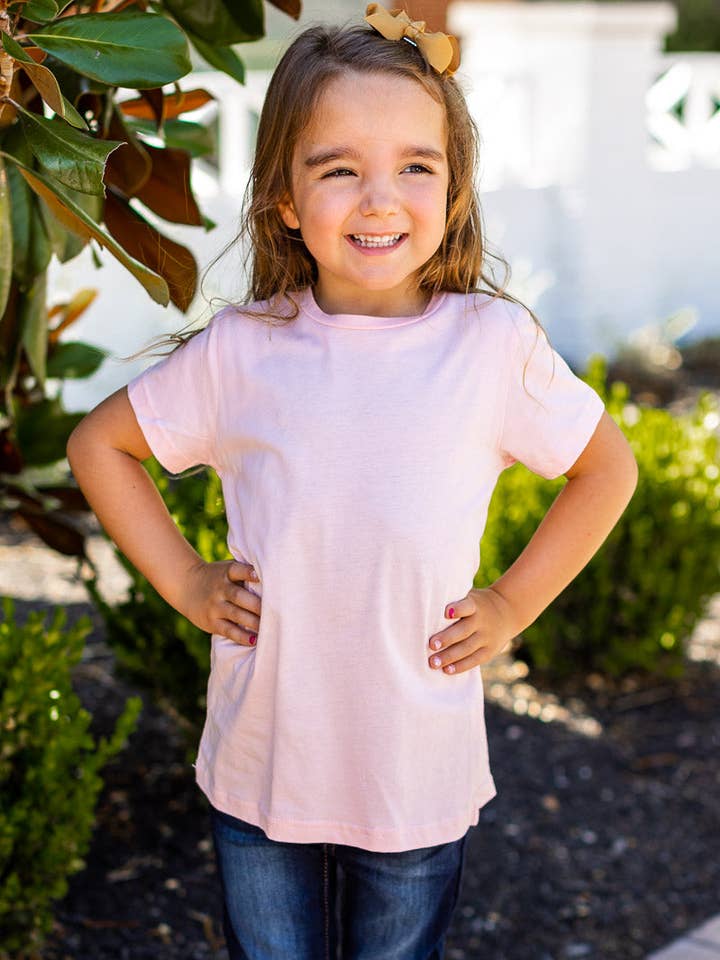 Lyserød T-shirt med rund hals til piger for engroshandel hos Clov Blanks