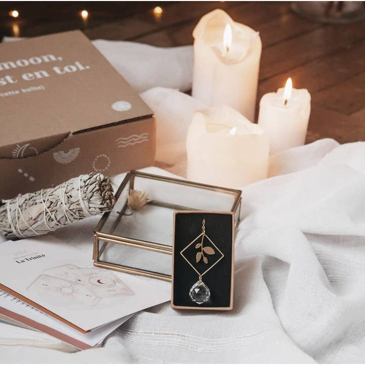 Atelier Intuitive - Wholesale Suncatcher - ASTRO EARTH • Mini Suncatcher in Brass & Glass Crystal6