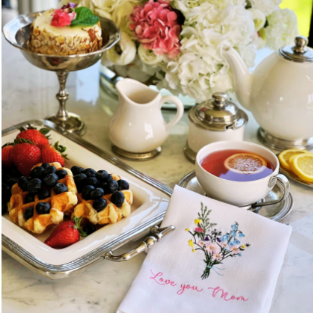 Blanc (Violet) Serviette en lin Love You Mom with Bouquet en vente sur Faire3