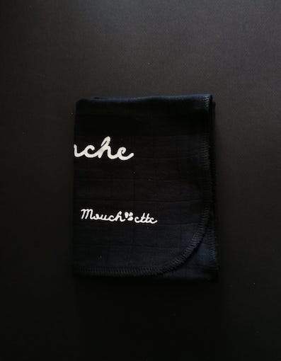 Mouch'ette – Engroshandel Ansigts- og kropsservietter – Mouchette - Håndklæde efter sex „Nuit Blanche“ //Ebony1