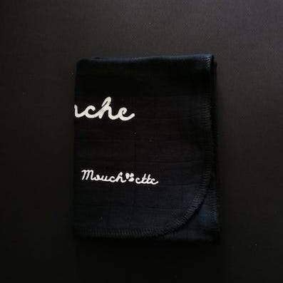 Mouch'ette – Engroshandel Ansigts- og kropsservietter – Mouchette - Håndklæde efter sex „Nuit Blanche“ //Ebony1