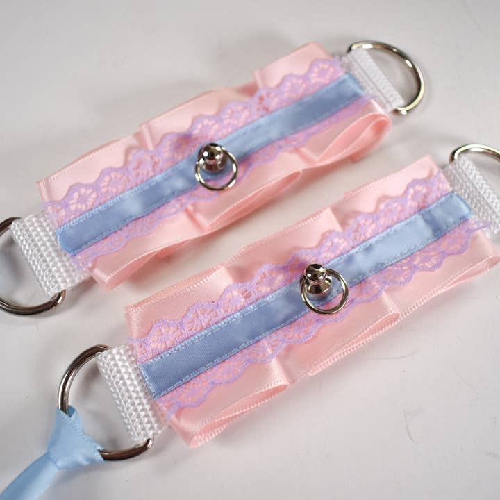 Pastel Manchetten voor wholesale door Naughty Pawsies