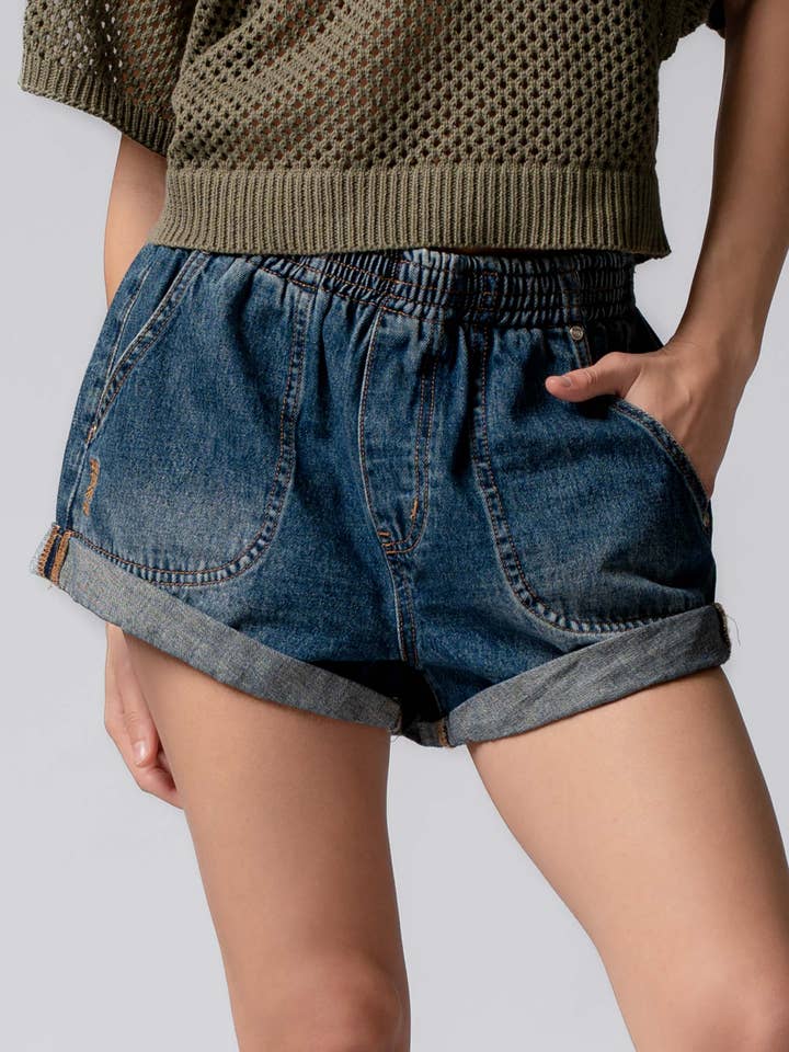 Urban Daizy - Wholesale Shorts - Women's - Spring Elastic Waist Cuffed Print Shorts39