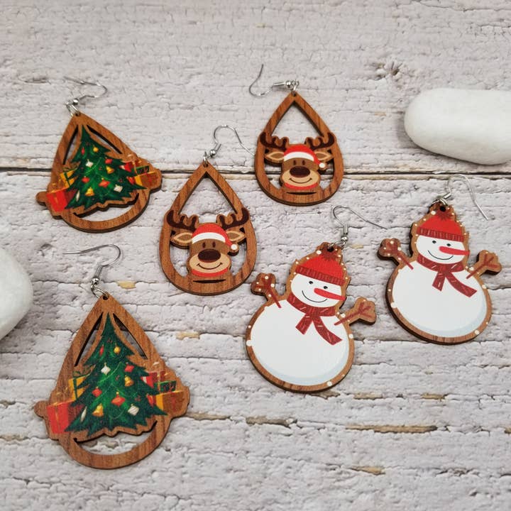 Treasure Wholesale - Wholesale Dangle Earrings - Christmas Themed Hollowed Drop Earrings