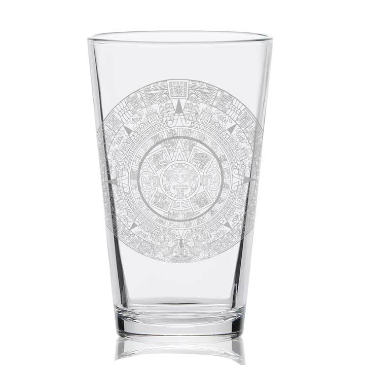 Verres à pinte de 16 oz gravés AZTEC CALENDAR pour la vente par LumEngrave