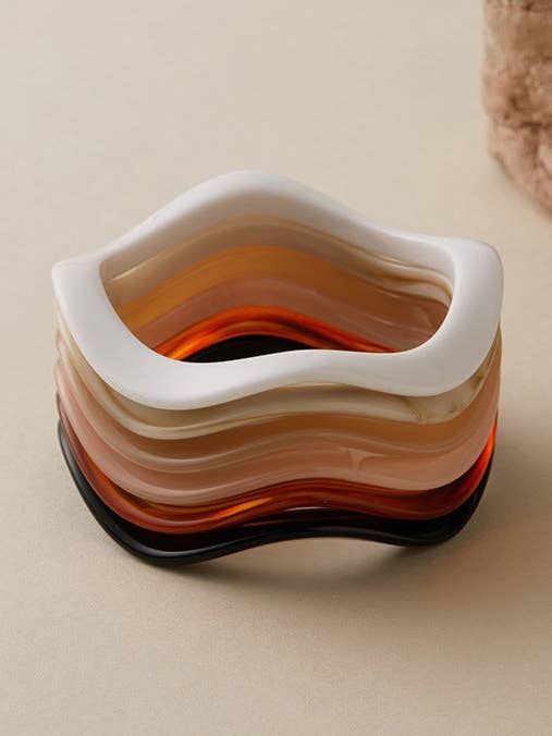 Bracelets Acryliques Irréguliers Vague Simple DO25B596 pour la vente par Dipped Shop