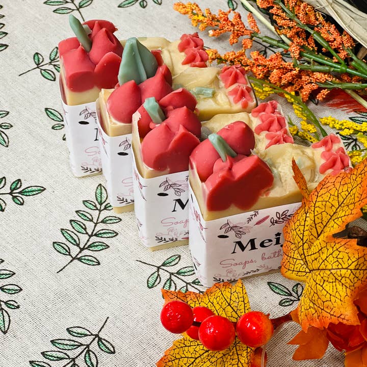 Spiced Rum Cranberry Soap: A Festive Twist for Cozy Evenings for wholesale by MeiJi & co.