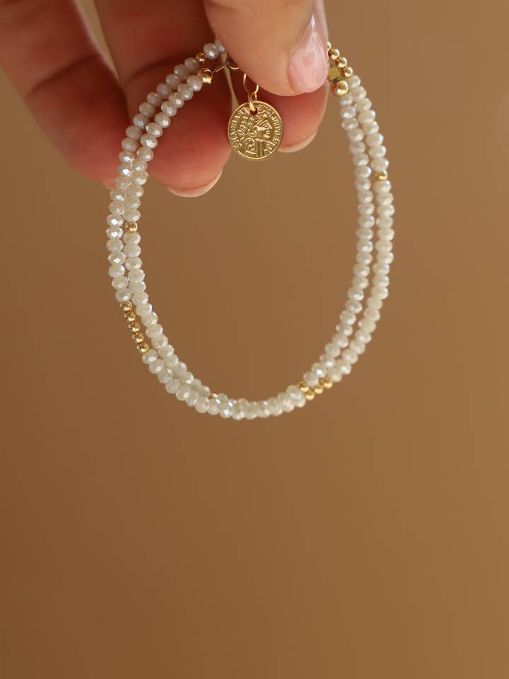 ALABASTER PETITE KRYSTAL DOBBELT WRAP ARMBÅND for engroshandel hos Katie Waltman Jewelry