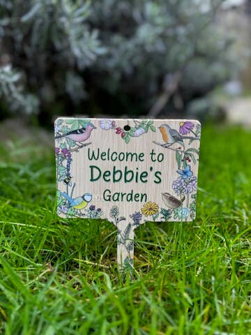 Cartel de bambú personalizado de bienvenida a mi jardín de Debbie para venta al por mayor de Gifted Wholesale Ltd