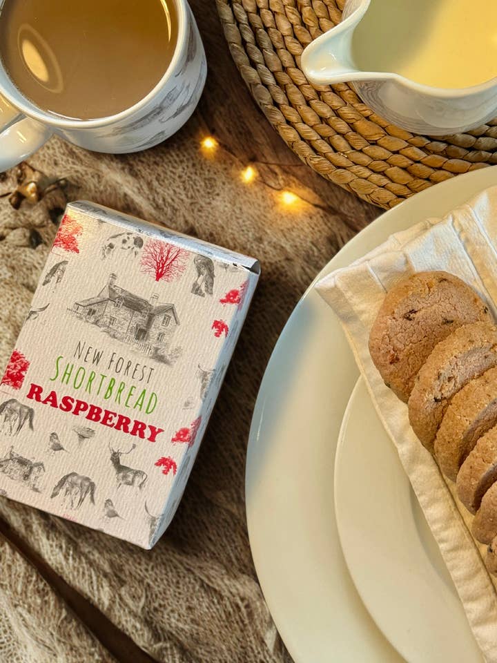New Forest Shortbread Box of 8 Pieces - Raspberry for wholesale by New Forest Shortbread