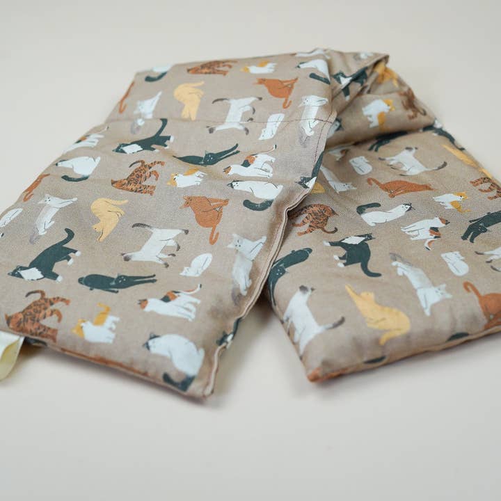 Heat Pad Cat - Grain Pillow with Organic Spelt Kernels for wholesale by Tochter von Walter