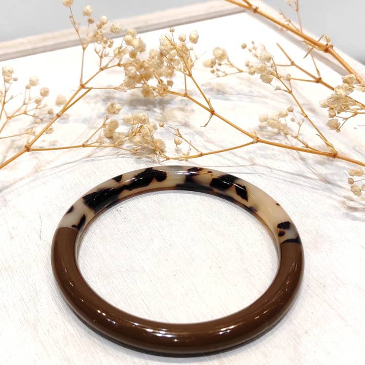 LOLO & YAYA - Wholesale Bangle Bracelet - Thick rigid bangle bracelet, 8mm, Justyna leopard in resin1