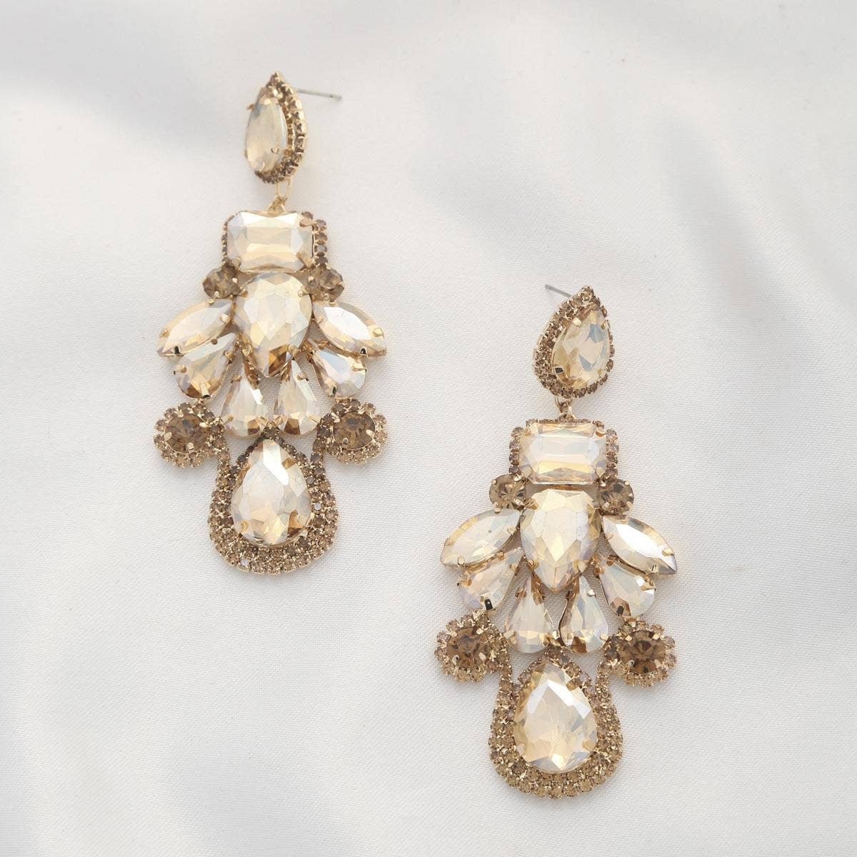 anbfashion - Wholesale Dangle Earrings - TEARDROP RHINESTONE DANGLE EARRING FE-16891