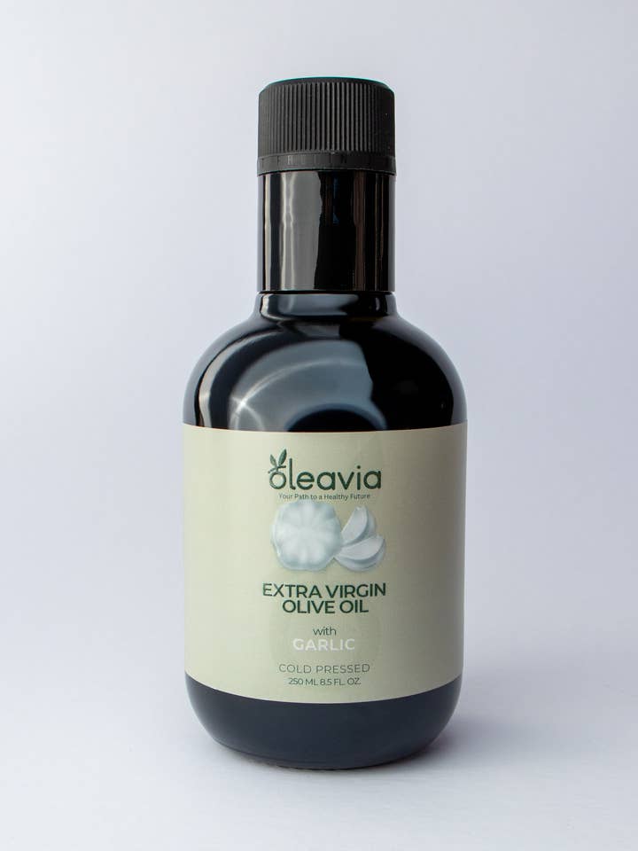 Oleavia Hvidløg Infunderet Ekstra Jomfru Olivenolie 8,5 oz for engroshandel hos Coccinella- Mediterranean Heritage