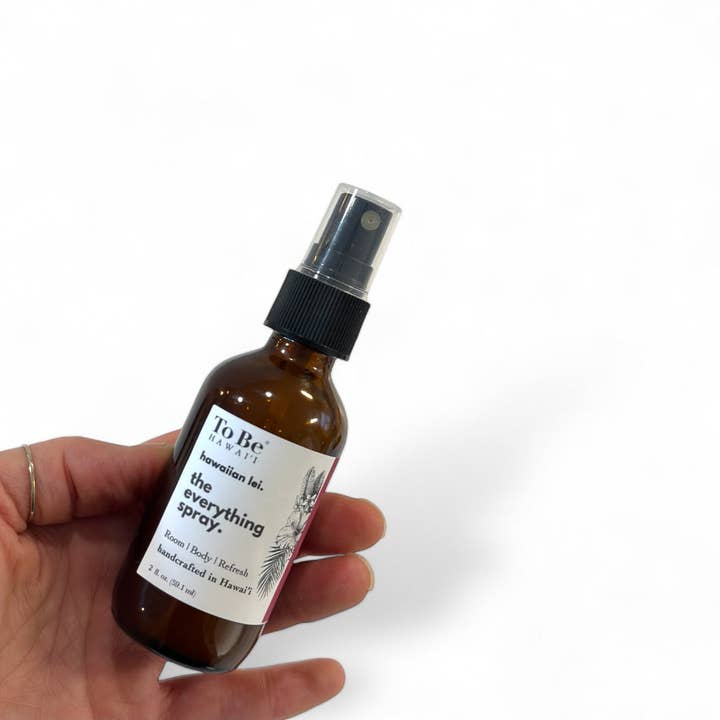le spray tout-en-un lei hawaïen. pour la vente par To Be Hawaii