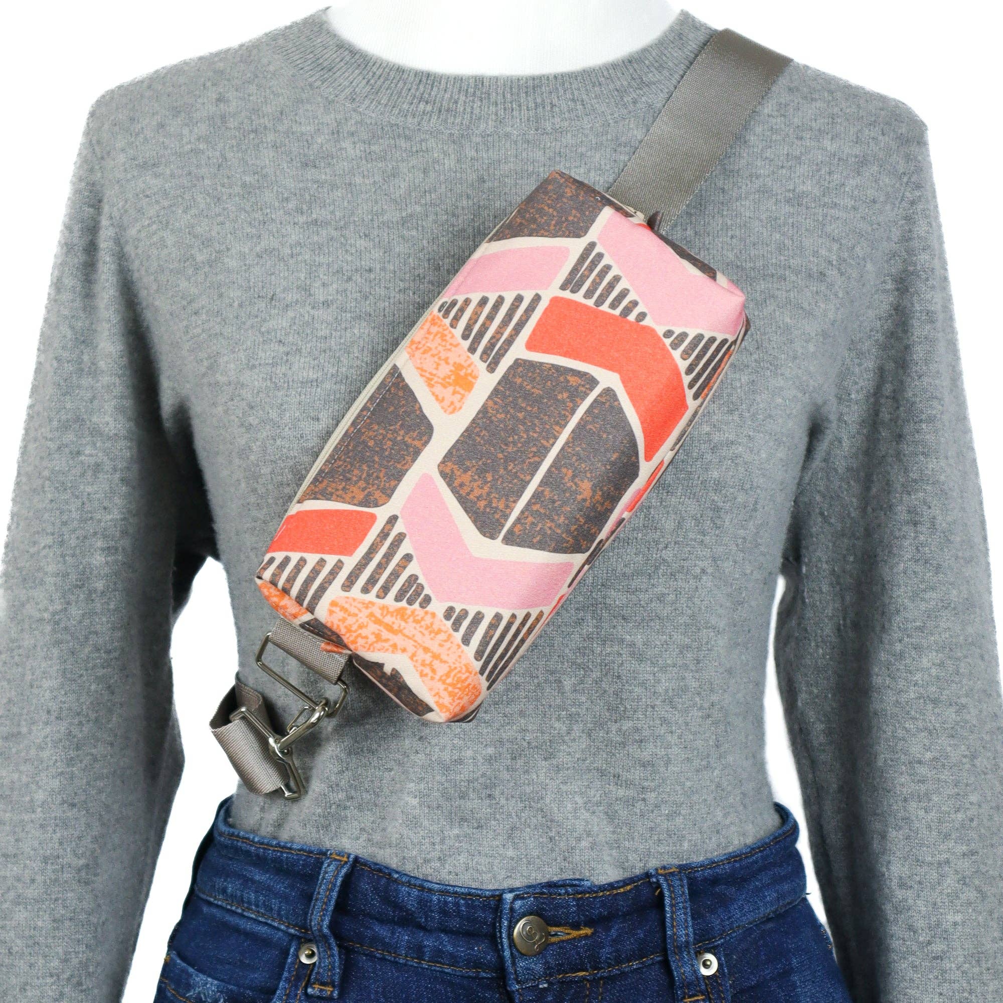 Crosscut Sewing Co. - Wholesale Belt Bag - Women's - Belt Bag Sewing Kit - Supplies, Printed Pattern and Video Tutorial29