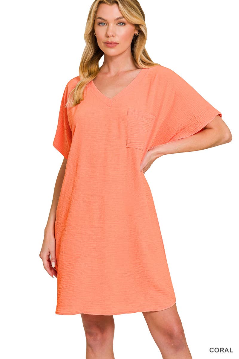 42POPS – wholesale Klänning - Dam – .Woven Airflow V-ringad T-shirtklänning med fickor19