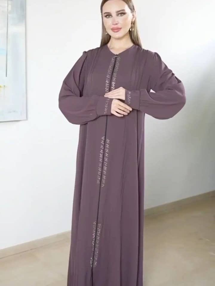 Palestinian Elegance - Wholesale Kaftan - Women's - Modesty Abaya: Stylish Comfort and Modest Coverage4