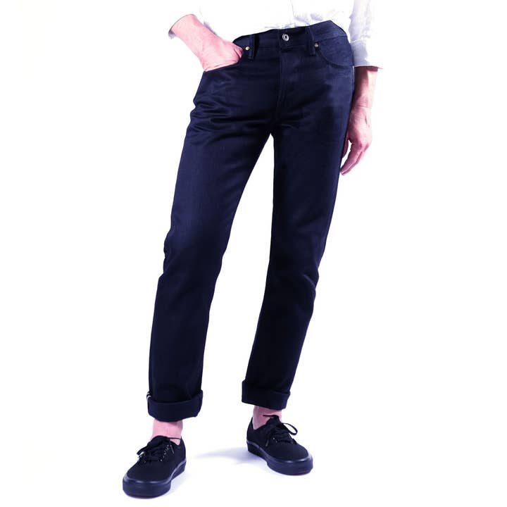 Jeans bruts à lisière droite en noir pour la vente par Horn