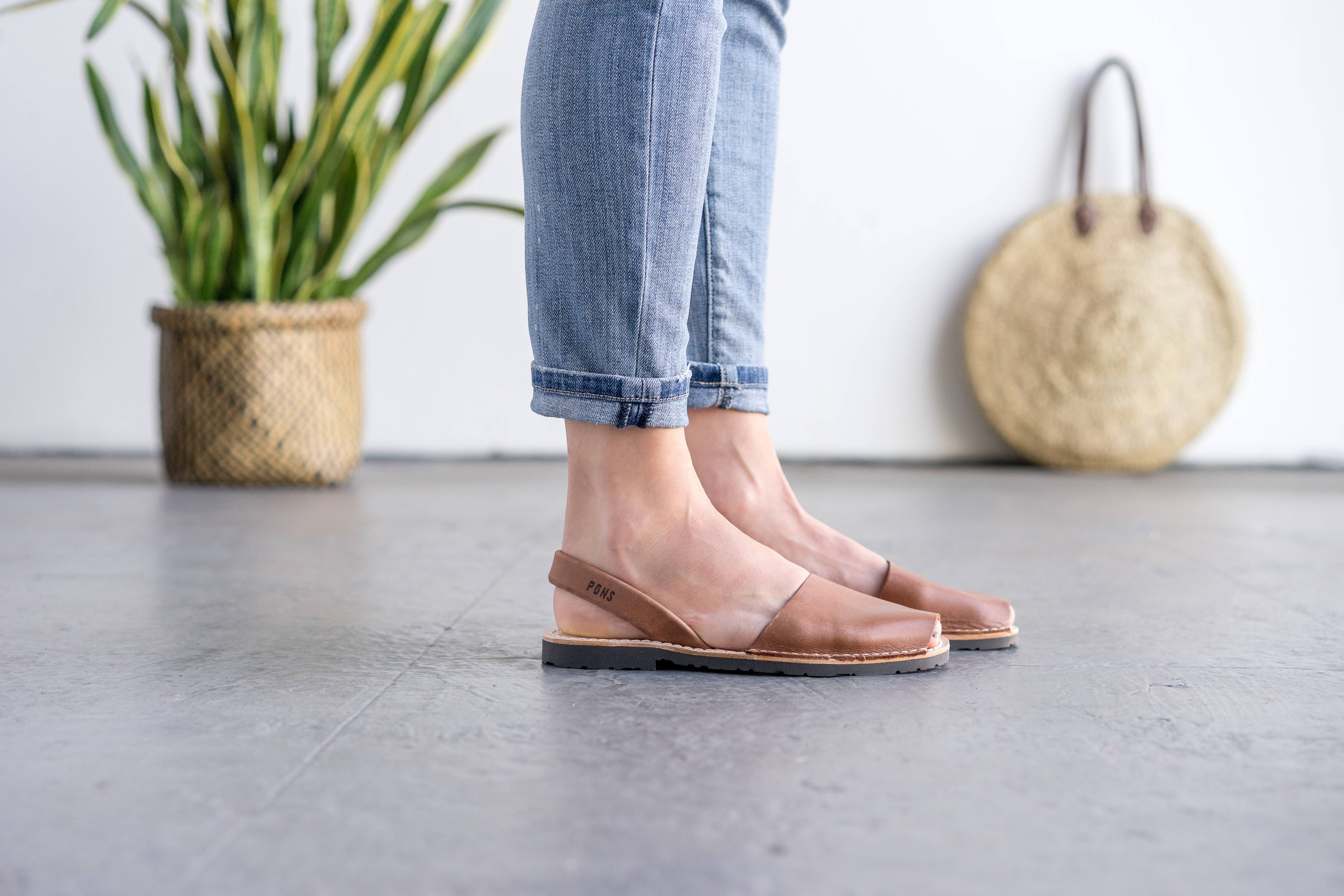 Pons - Wholesale Sandals - Women's - Pons Shoes - Classic Women - Taupe5