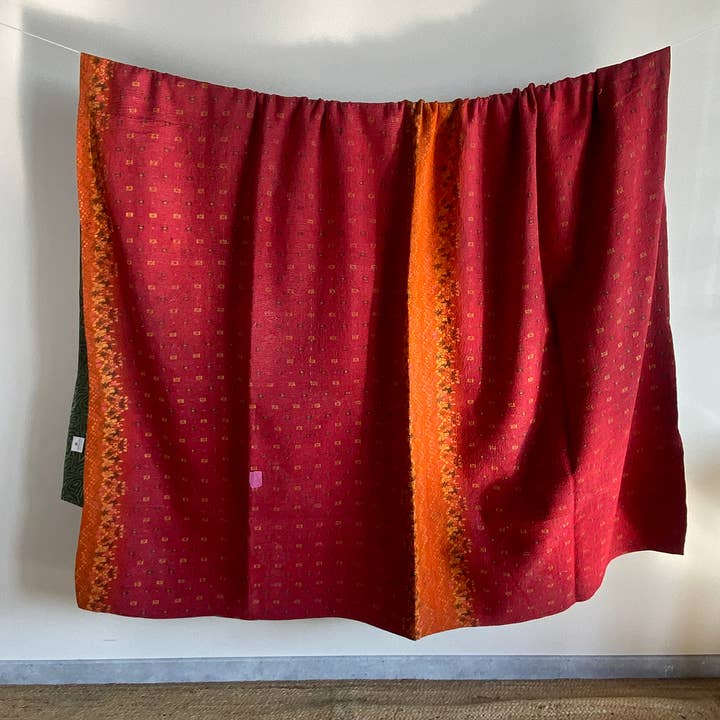 Kantha vintage #19 unique piece 170 x 228 cm for wholesale by Maison Lilo