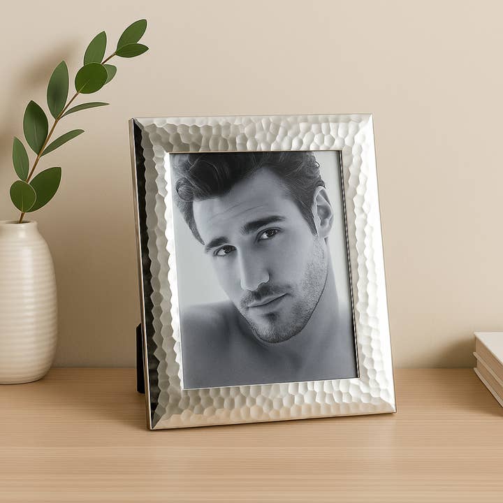 AULICA - Wholesale Picture Frame - Hammered frame 20x25cm1