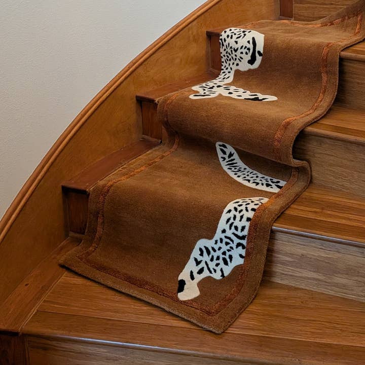 Gående leopard på siden vägen handtuftad löparmatta för wholesale av Maia Homes