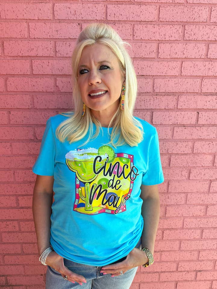 Maglietta Bella Canvas con strass per Cinco De Mayo per la vendita all'ingrosso da parte di Lakely Claire Wholesale