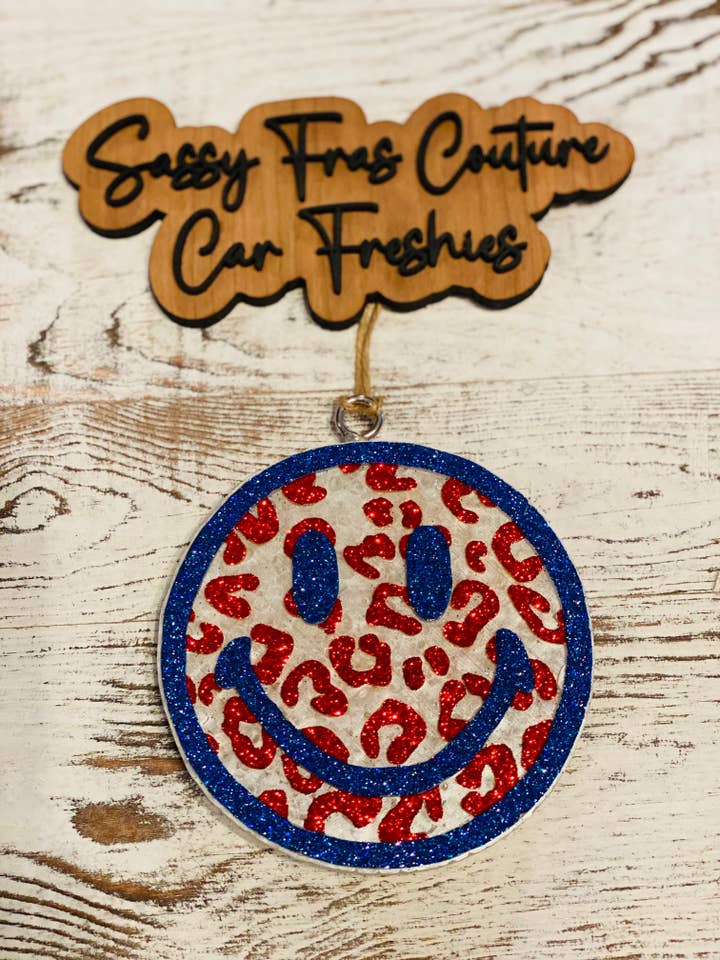 Crème pour le visage Smiley en forme de léopard patriotique Freshie pour la vente par Sassy Fras Couture