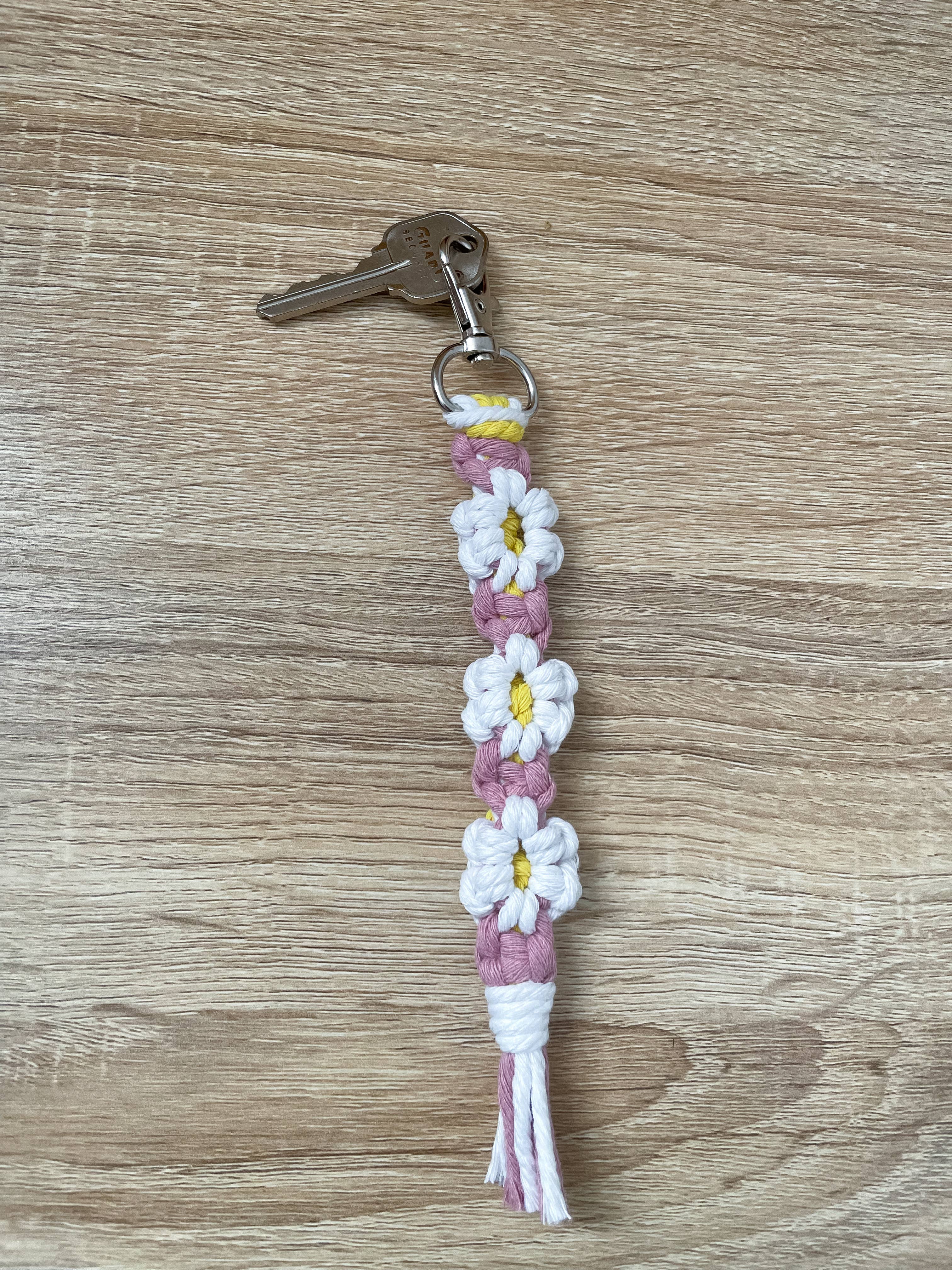 Knotty Mama Studios - Wholesale Keychain - Women's - Macrame Flower Keychain0