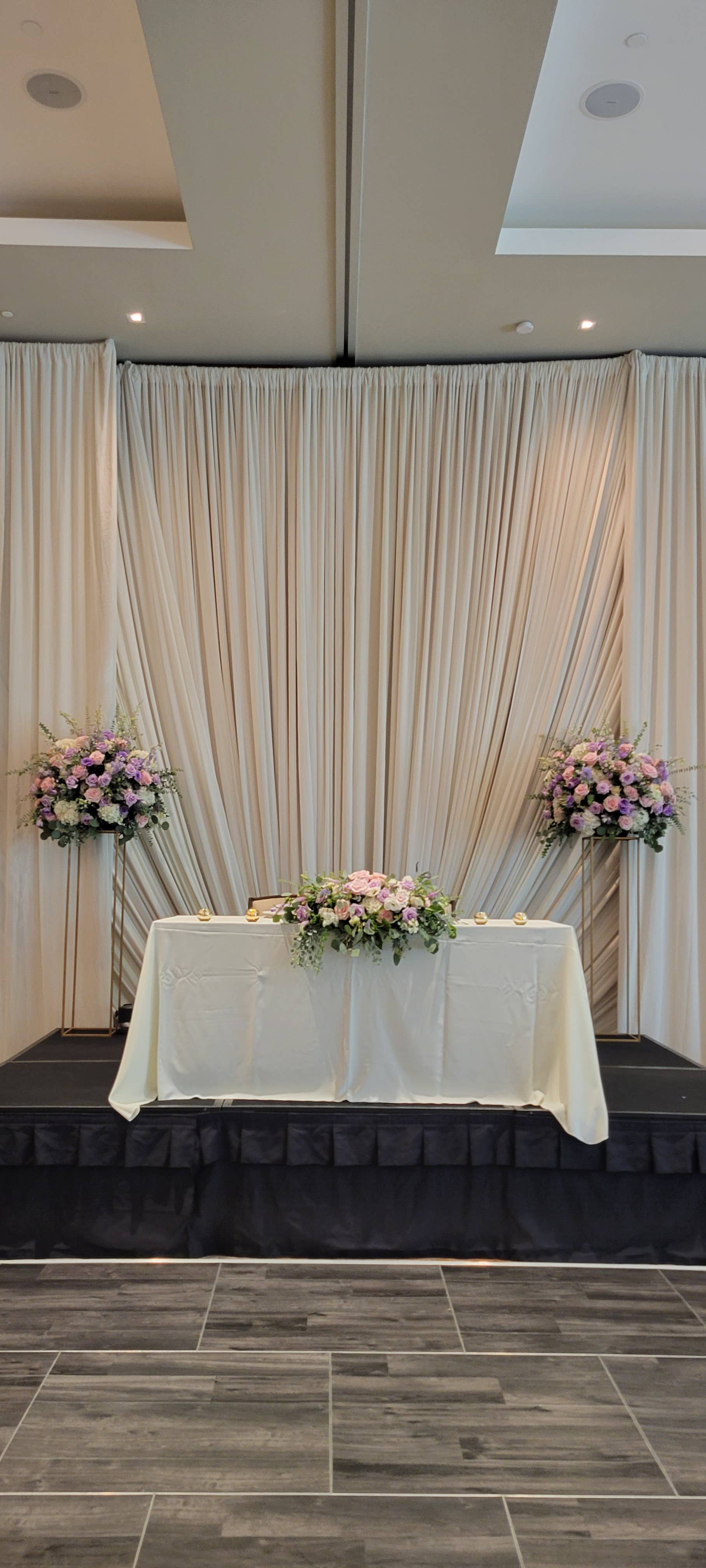 UNIMIX FLORAL - Wholesale Decorative Plate/Dish/Bowl -  Plastic Dish Saucer, Floral, Wedding & Holiday 9"2